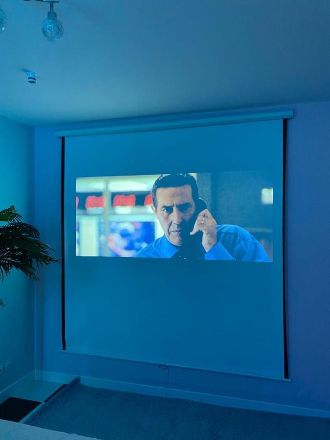 Capsule Miami Vice - Jacuzzi - Billard - Ecran Cinema & Netflix - Ping-Pong - Nintendo & Jeux- Lievin Bagian luar foto