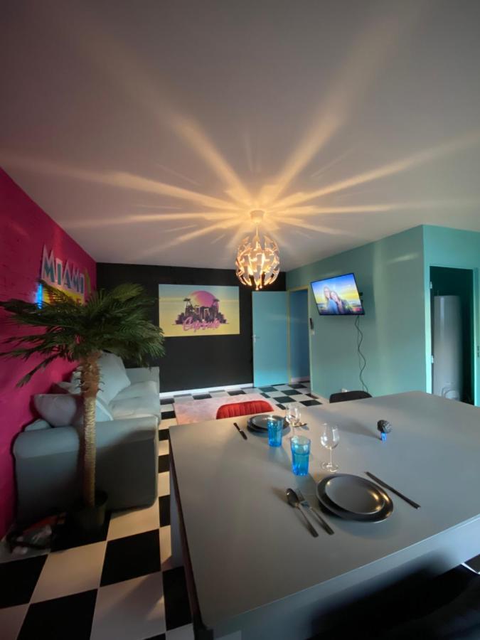 Capsule Miami Vice - Jacuzzi - Billard - Ecran Cinema & Netflix - Ping-Pong - Nintendo & Jeux- Lievin Bagian luar foto