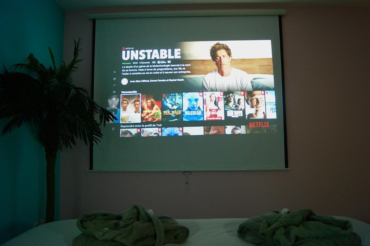 Capsule Miami Vice - Jacuzzi - Billard - Ecran Cinema & Netflix - Ping-Pong - Nintendo & Jeux- Lievin Bagian luar foto